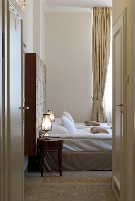 Hotel Willa Hueta Κίελτσε Δωμάτιο φωτογραφία