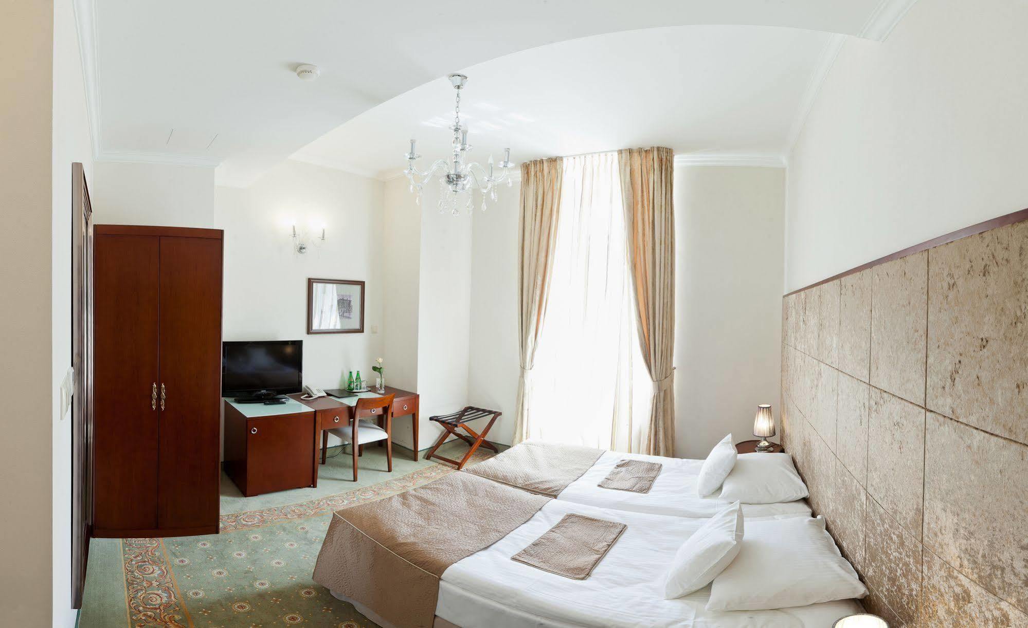 Hotel Willa Hueta Κίελτσε Εξωτερικό φωτογραφία